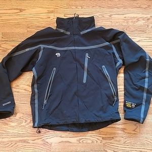 Mountain hardwear softshell